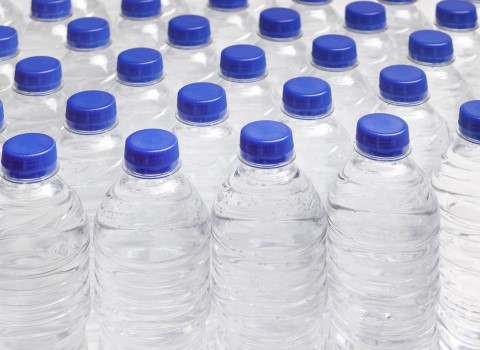 قیمت خرید آب مقطر نیم لیتری به صرفه و ارزان